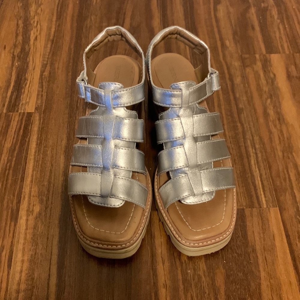 Bernardo Sasha Slingback Platform Sandals